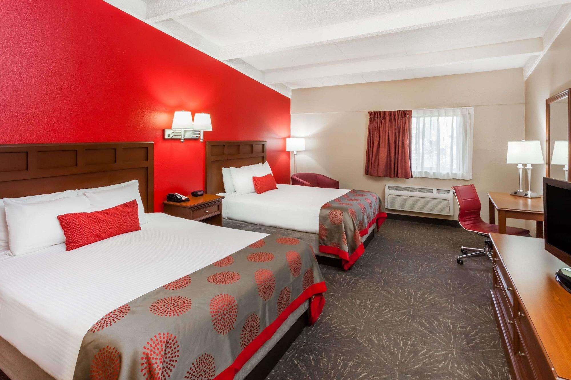 Ramada By Wyndham Hammond Hotel & Conference Center Exterior photo